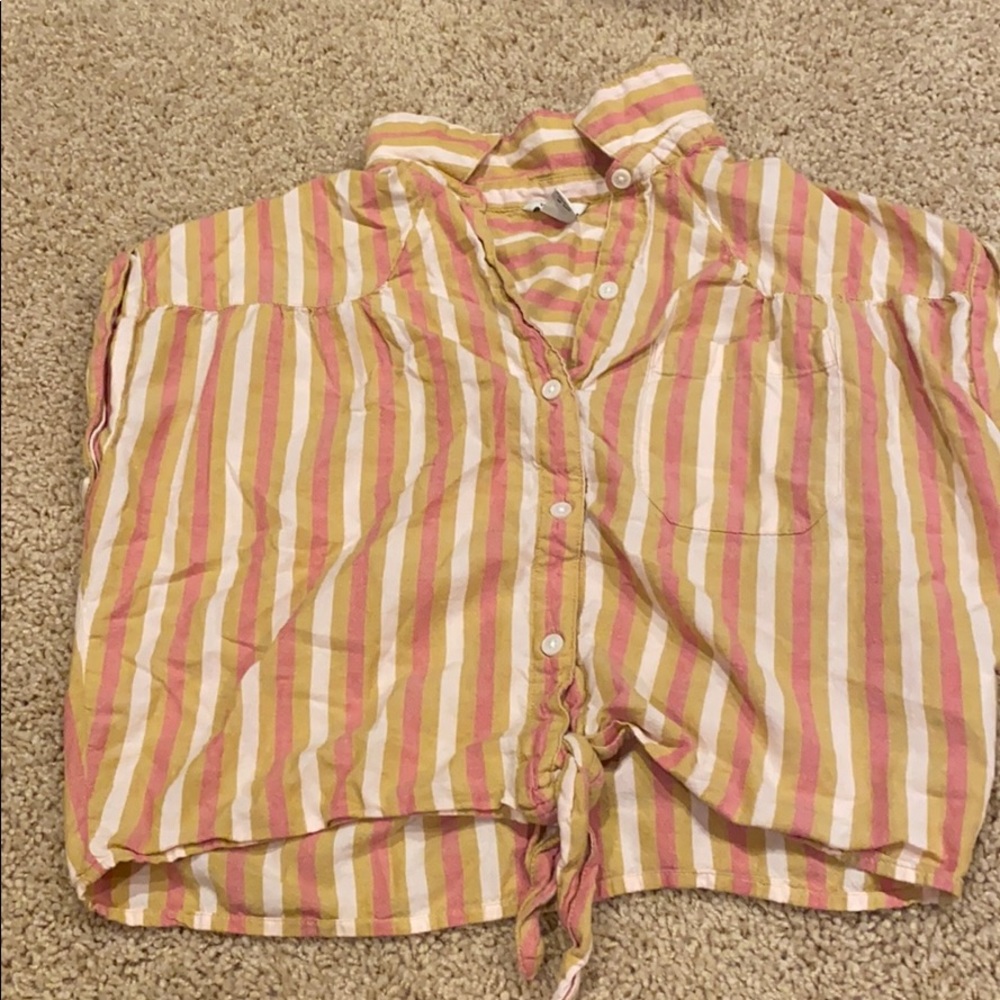 SHORT SLEEVE TOP
